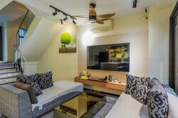 Kew Gate (D16), Terrace #459684661